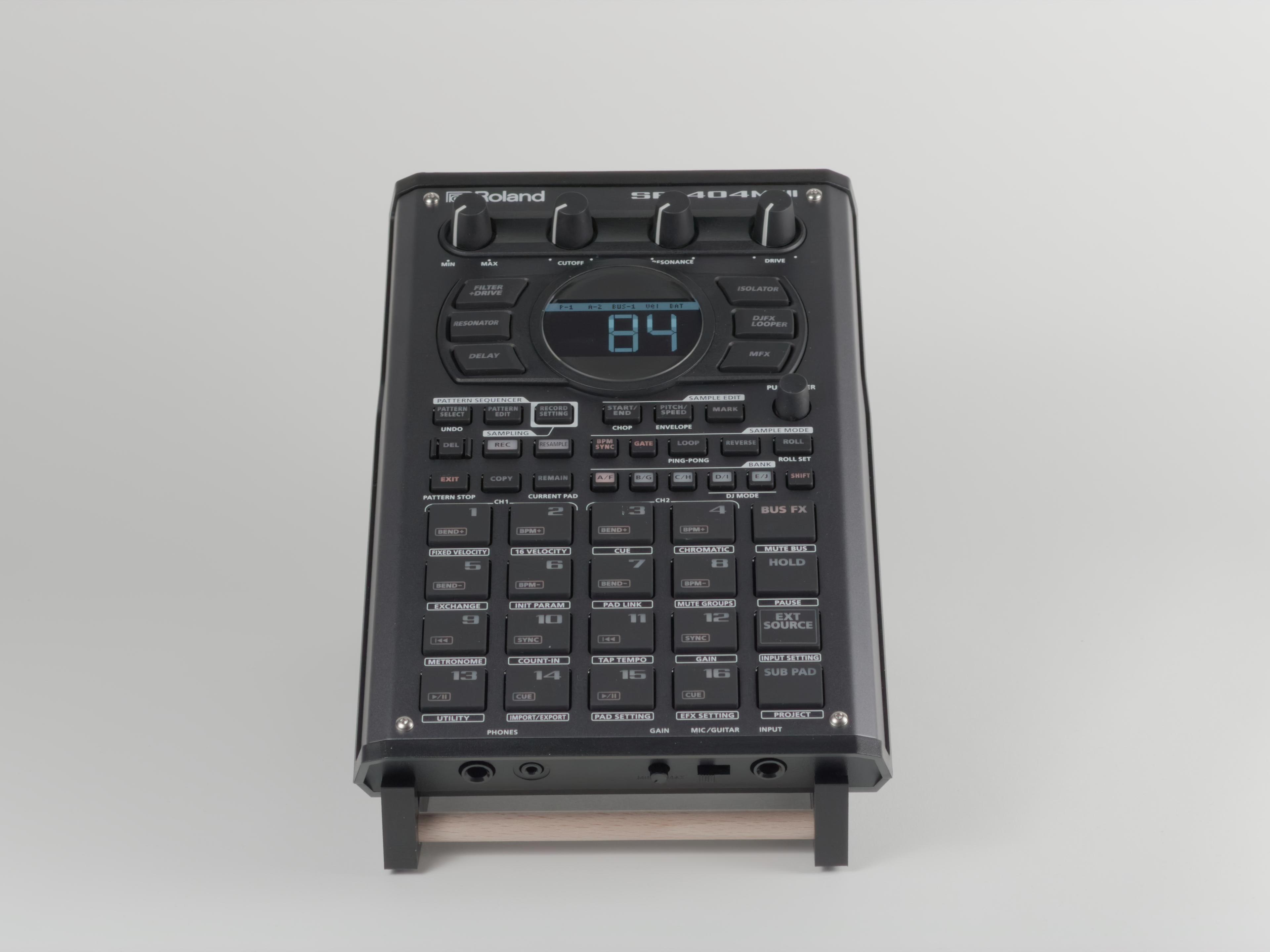 Roland SP-404MKII stand